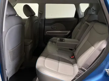 2018 Kia Soul EV - image 15