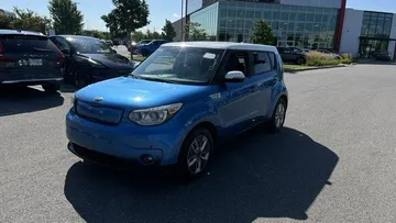 2018 Kia Soul EV - image 3