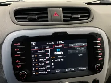 2018 Kia Soul EV - image 24