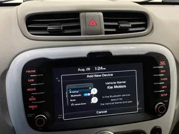 2018 Kia Soul EV - image 22