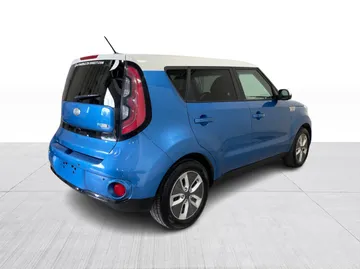 2018 Kia Soul EV - image 14