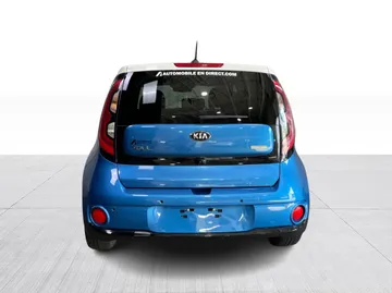 2019 Kia Soul EV - image 12