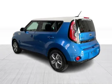 2019 Kia Soul EV - image 11