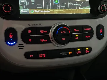 2019 Kia Soul EV - image 21