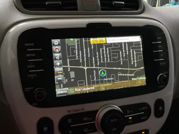 2019 Kia Soul EV - image 19