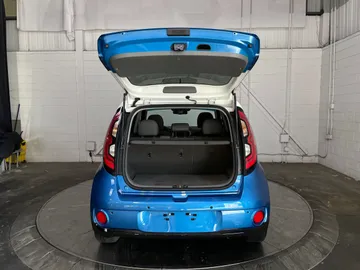 2019 Kia Soul EV - image 13