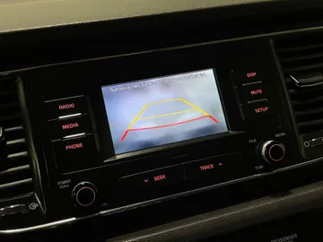 2018 Kia Sedona - image 17