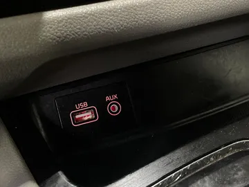2018 Kia Sedona - image 22