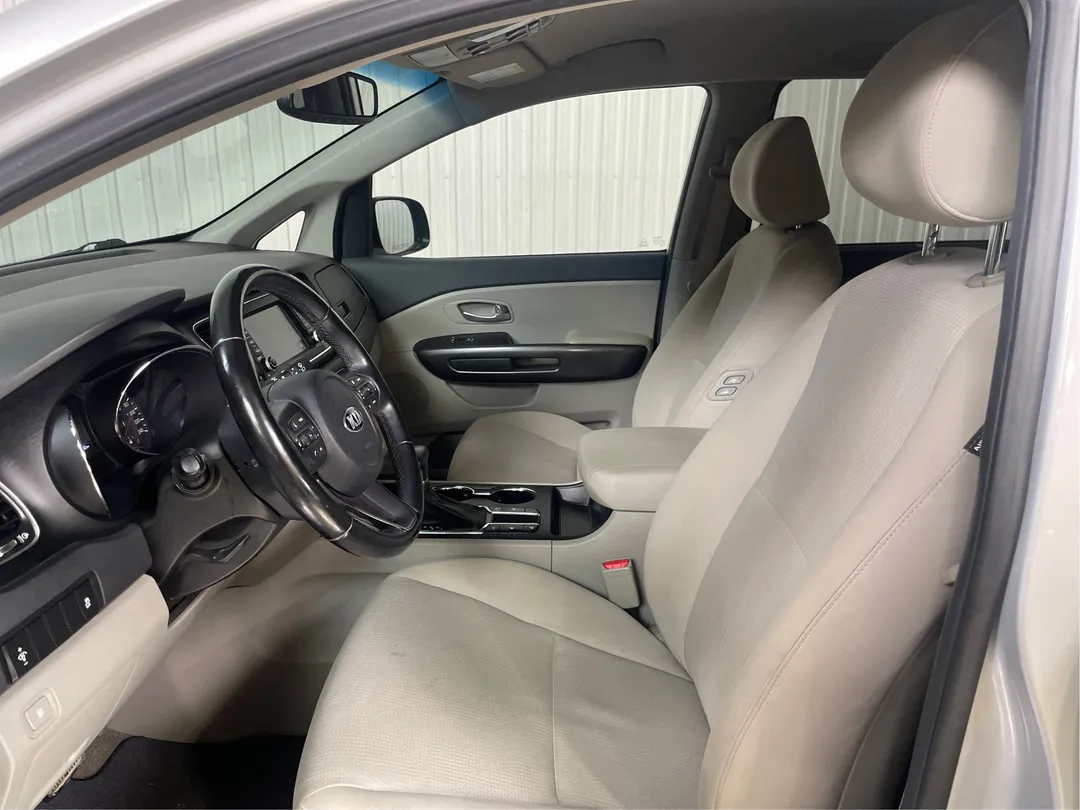 2019 Kia Sedona — photo 3