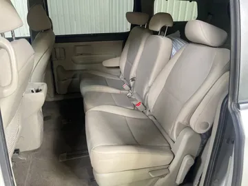 2019 Kia Sedona - image 15