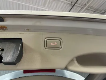 2019 Kia Sedona - image 20