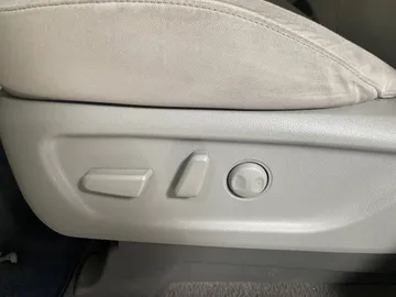 2019 Kia Sedona - image 19