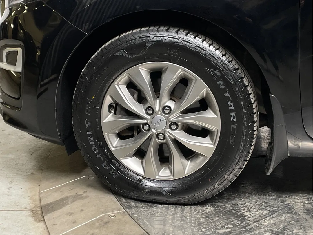 2020 Kia Sedona — photo 5