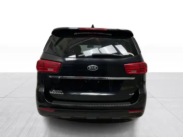 2020 Kia Sedona - image 12