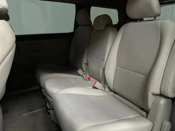 2020 Kia Sedona - image 15