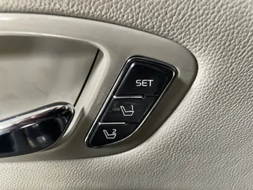 2018 Kia Sedona - image 20