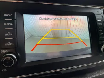 2018 Kia Sedona - image 23