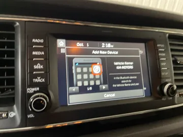 2018 Kia Sedona - image 30