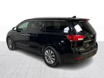 2018 Kia Sedona - image 11