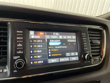 2018 Kia Sedona - image 33