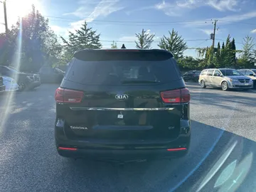 2019 Kia Sedona - image 6