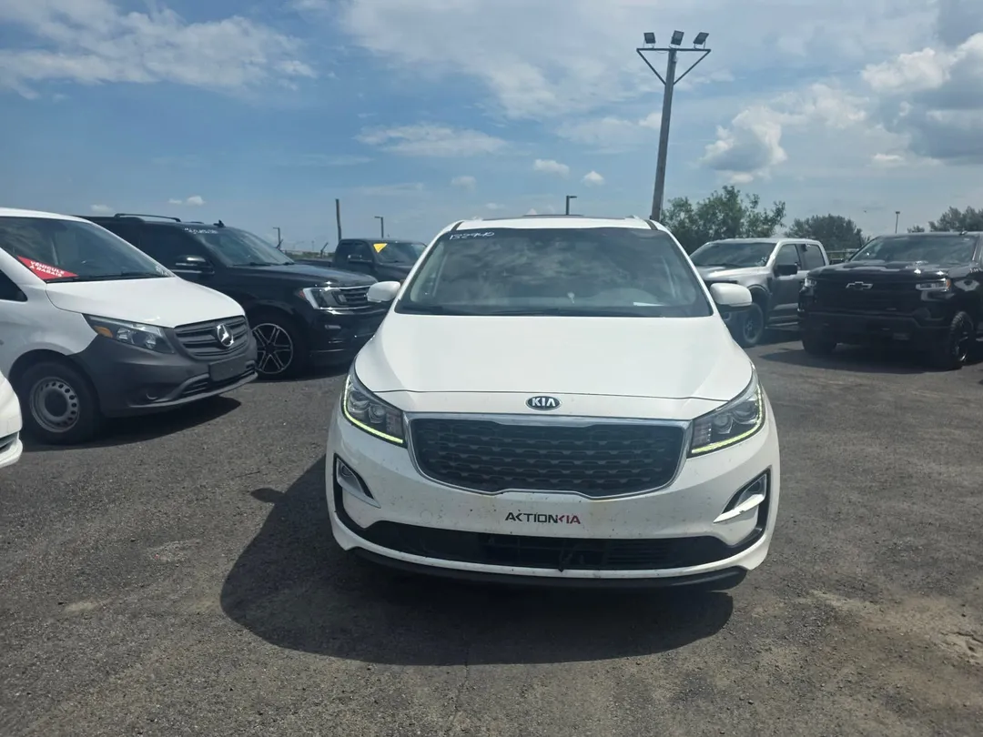 2020 Kia Sedona — photo 2