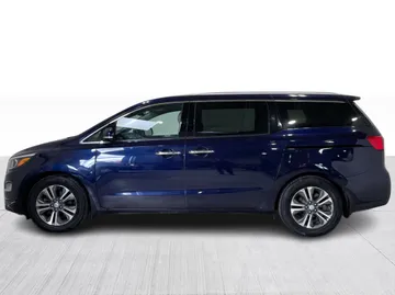 2020 Kia Sedona - image 11
