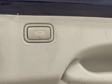 2020 Kia Sedona - image 33