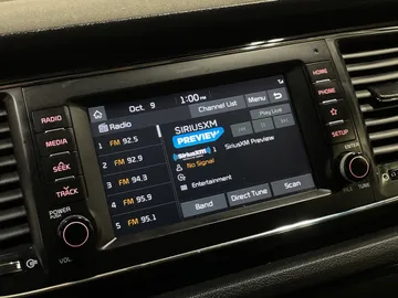 2020 Kia Sedona - image 29