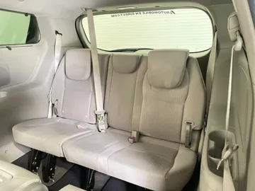2020 Kia Sedona - image 17