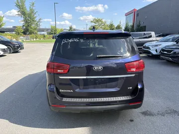 2020 Kia Sedona - image 6