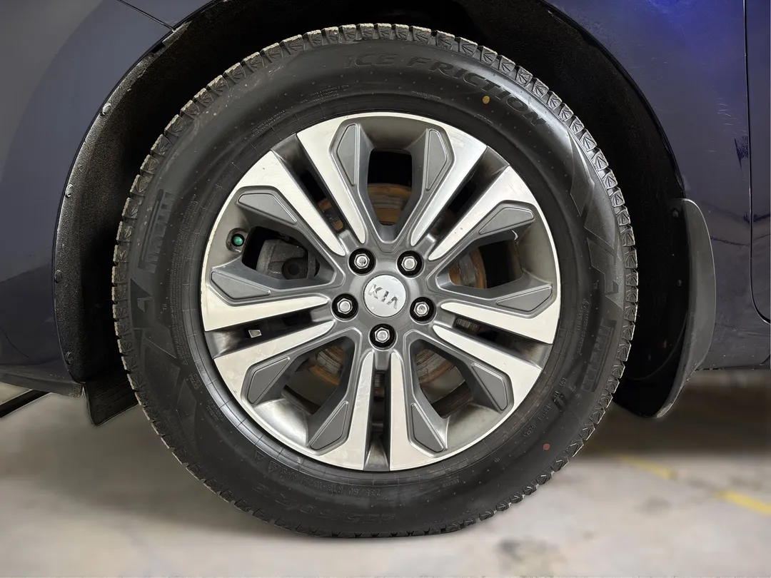 2020 Kia Sedona — photo 6