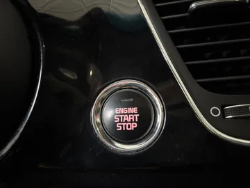 2020 Kia Sedona - image 25