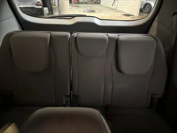 2020 Kia Sedona - image 27
