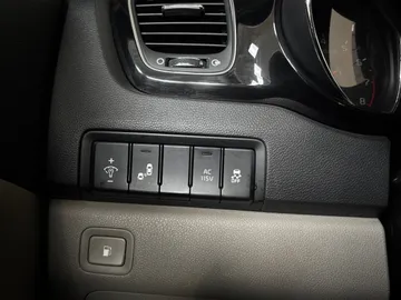 2020 Kia Sedona - image 33
