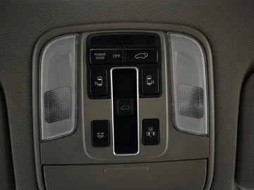 2020 Kia Sedona - image 17
