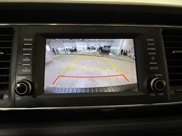 2020 Kia Sedona - image 23