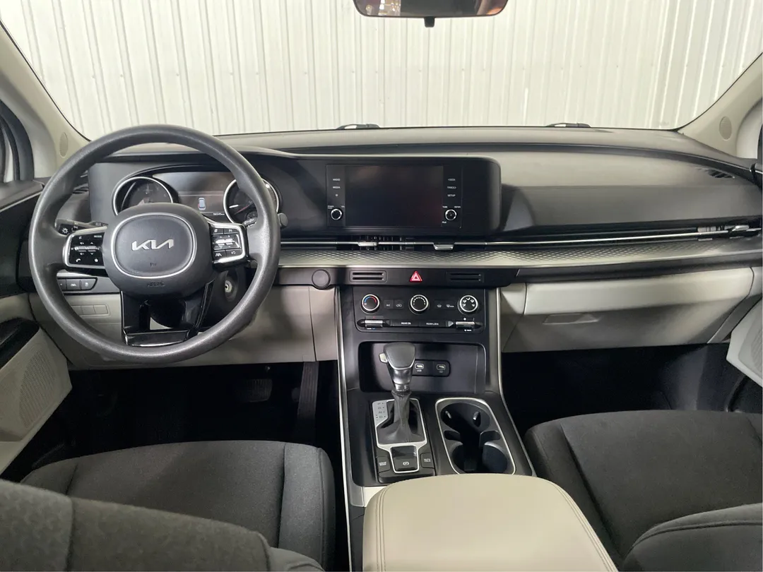 2022 Kia Carnival — photo 4