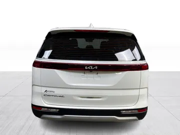2022 Kia Carnival - image 12