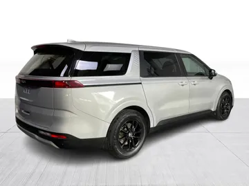 2022 Kia Carnival - image 14