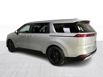 2022 Kia Carnival - image 11