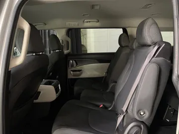 2022 Kia Carnival - image 15