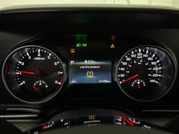2022 Kia Carnival - image 16