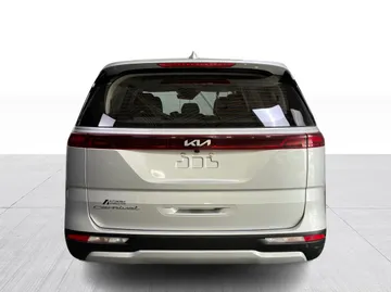 2022 Kia Carnival - image 12