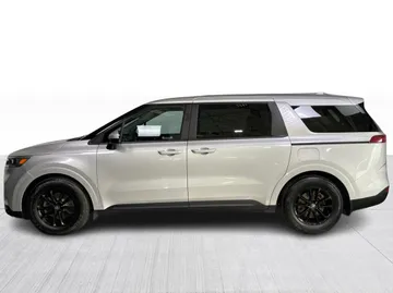 2022 Kia Carnival - image 10
