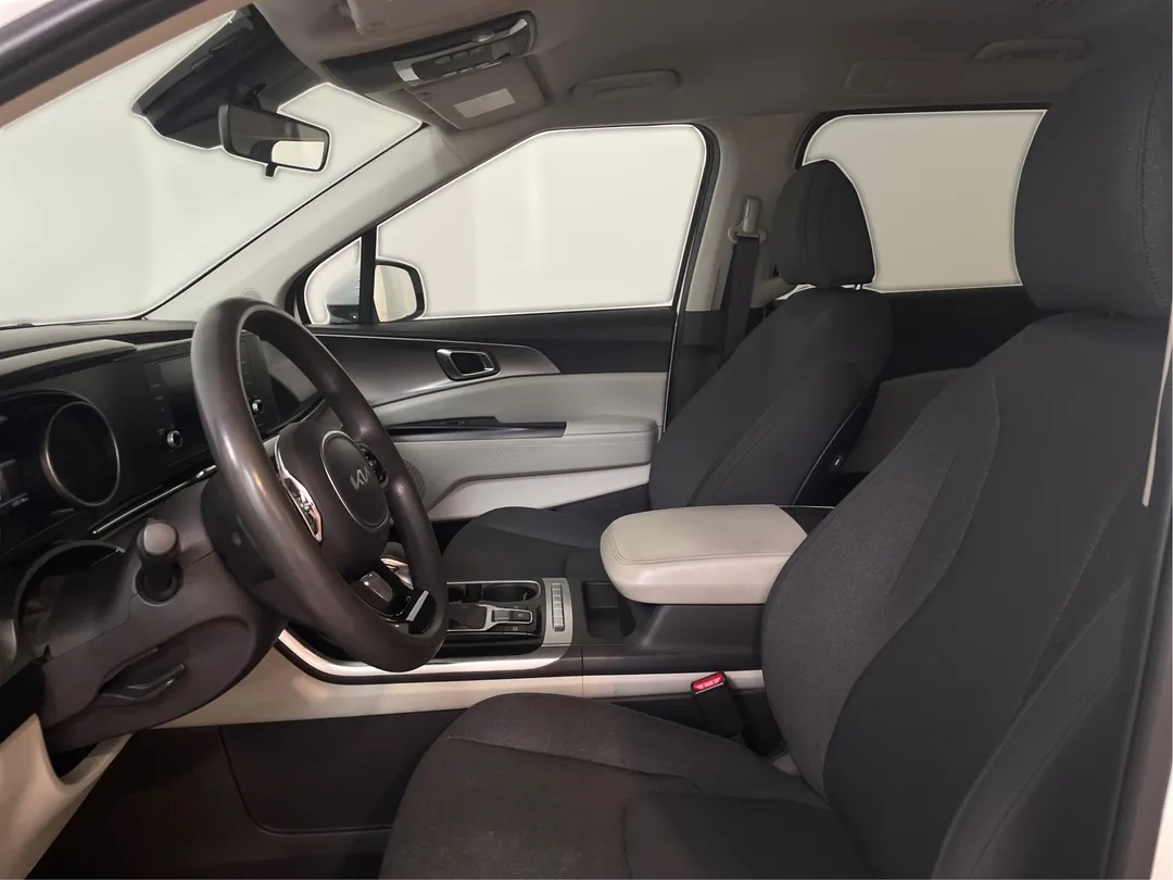 2022 Kia Carnival — photo 3