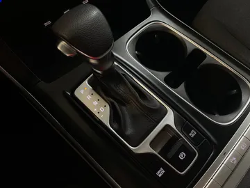 2022 Kia Carnival - image 29
