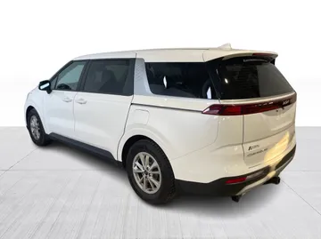 2022 Kia Carnival - image 11