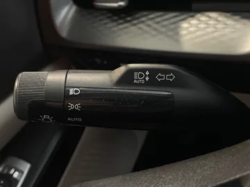 2022 Kia Carnival - image 18