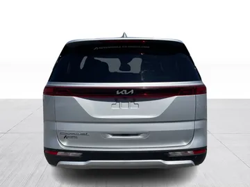 2022 Kia Carnival - image 12